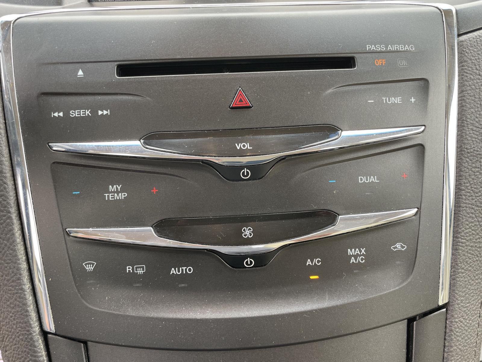 2015 Lincoln MKS Base