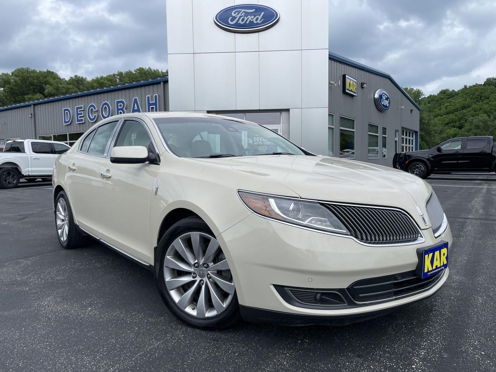 2015 Lincoln MKS Base