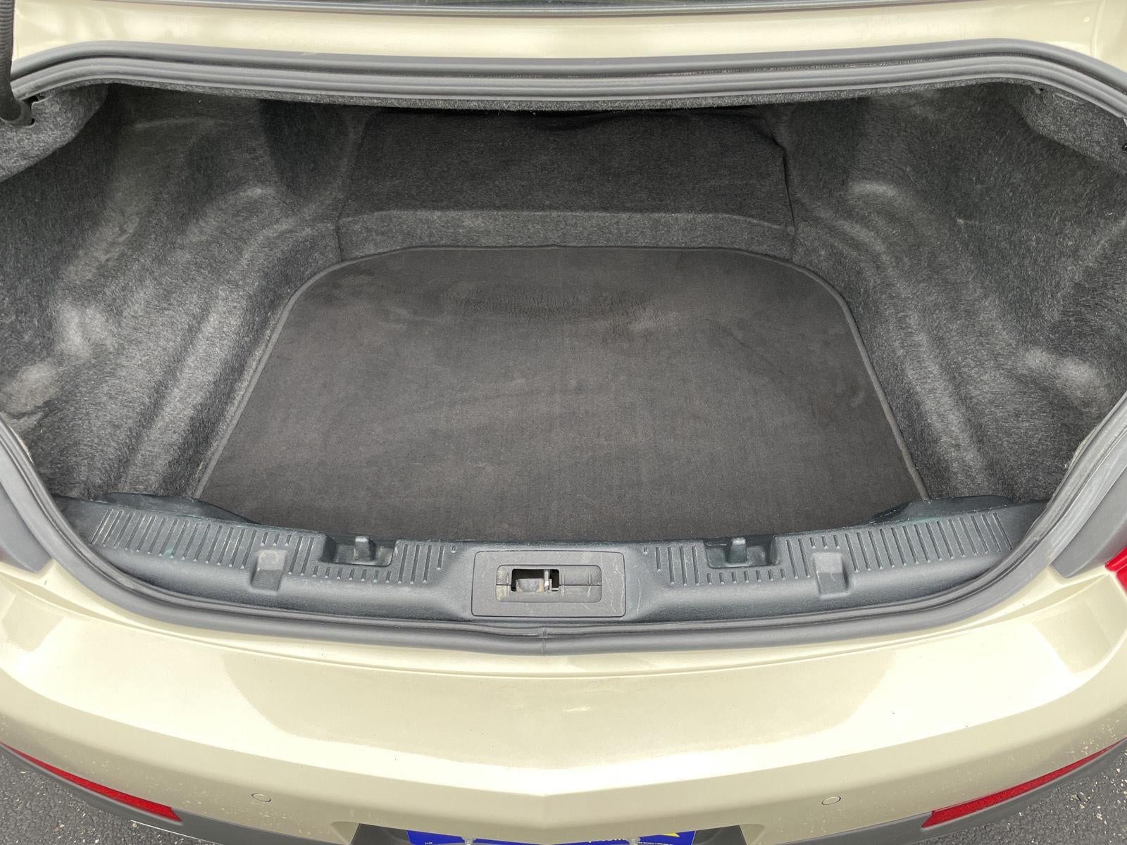 2016 Lincoln MKS Base