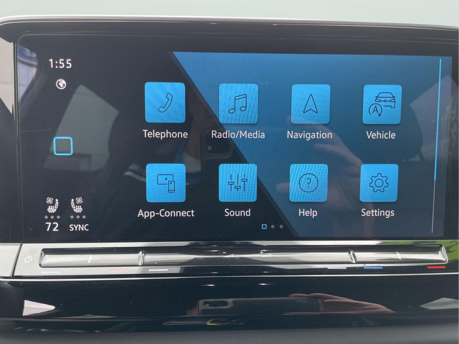 2024 Volkswagen Atlas Cross Sport 2.0T SE w/Technology