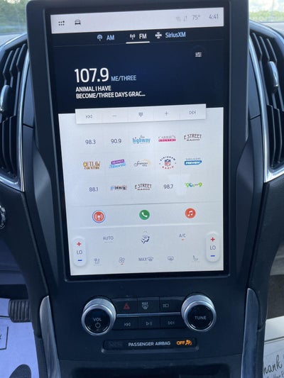 2022 Ford Edge Titanium