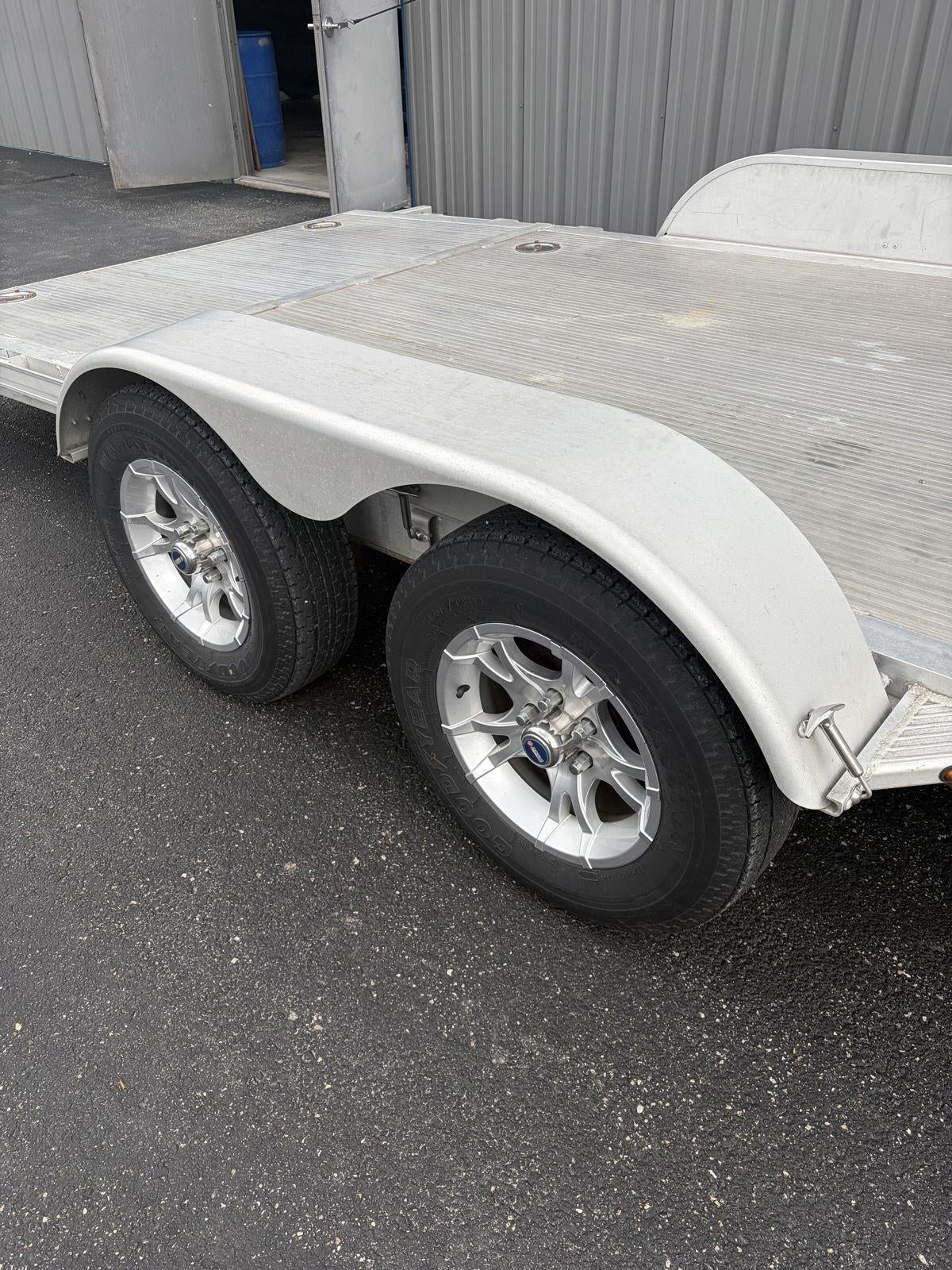 2016 FEATHERLITE MFG. 3110-0020 Base